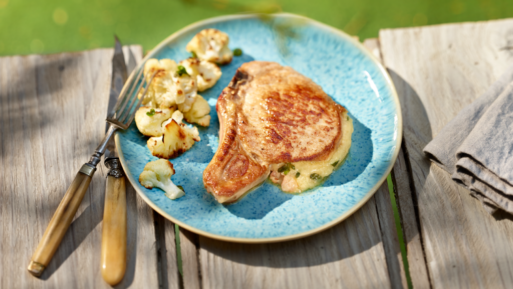 2017 8 MSempach Kotelett mit gerostetem Blumenkohl ubersicht 1 10