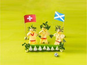 Emmentaler AOP Käse EM 2024 Spiel Schottland_Schweiz_Fussball-Fans aus Emmentaler AOP Käse