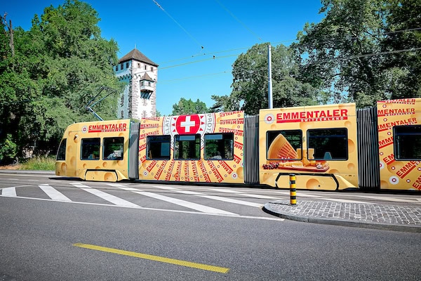 Emmentaler AOP Tram Basel